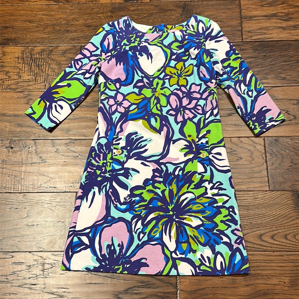 Lilly Pulitzer womens size small dress with pockets, like new! 3/4” sleeves